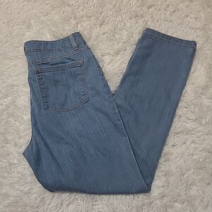 LL Bean Jeans Womens sz 12 Regular Blue Light Wash Classic Fit Straight Leg